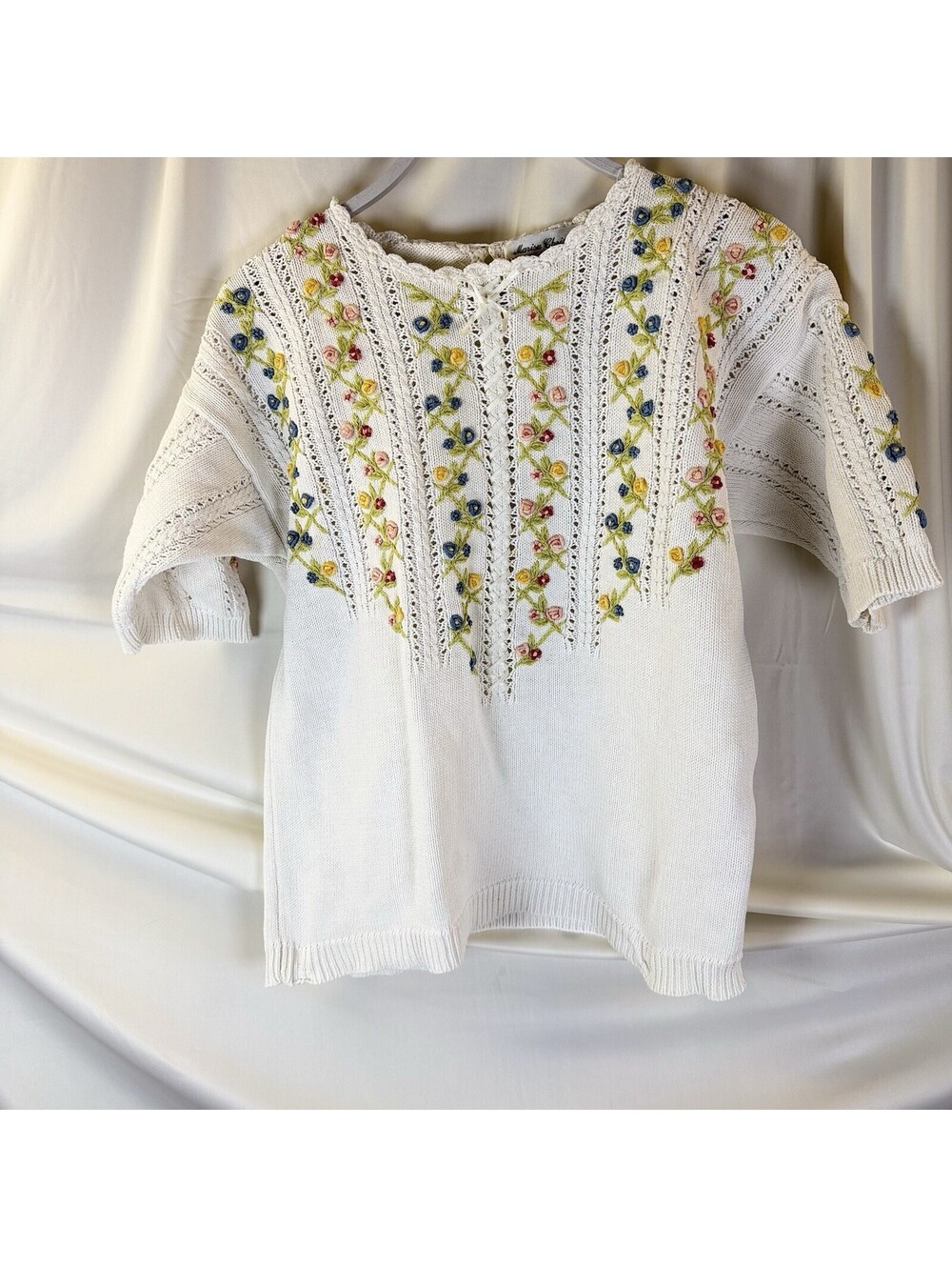 VTG Susan Bristol Floral Embroidered Ribbon Cardigan  White Grannycore 90s M